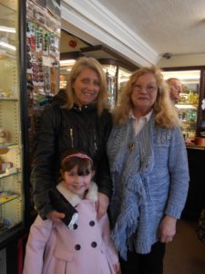 Hungerford Arcade Li'l Em's Buttons Emma Willcock & Daughter