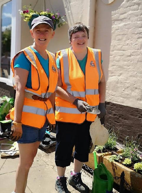 Nicola & Susan Planting outside the Arcade Spring 2021